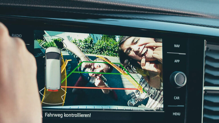 mu2356_vw_multivan_rear_camera_rear_assist_3